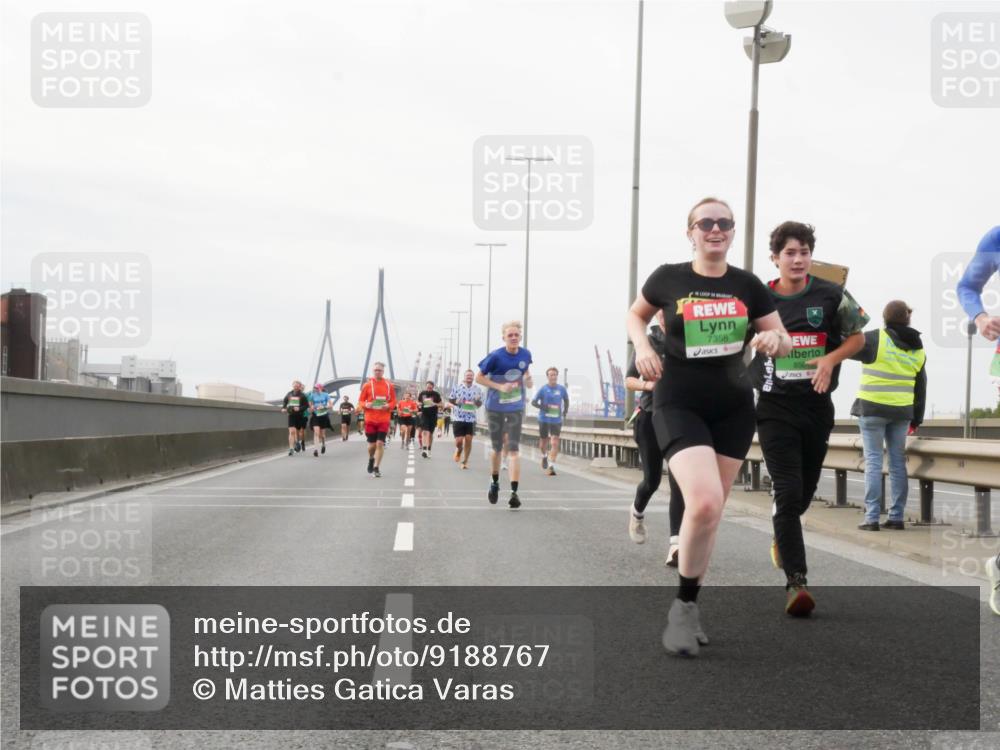 03.10.2025 - Köhlbrandbrückenlauf Matties Gatica Varas http://msf.ph/oto/9188767 03.10.2025 15:55:31 Position 3 7358 meine-sportfotos.de