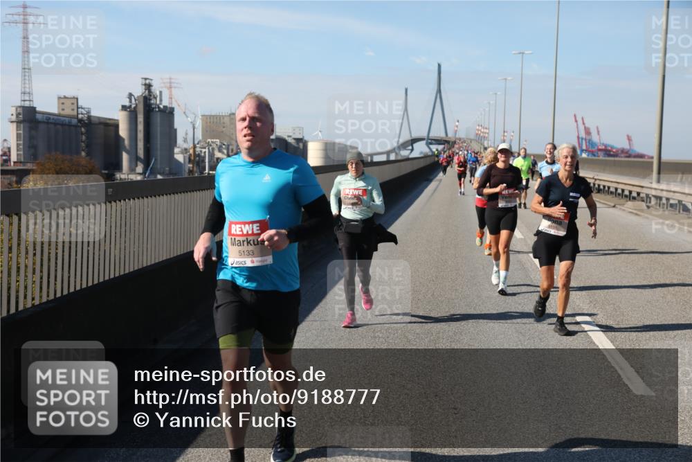 03.10.2025 - Köhlbrandbrückenlauf Yannick Fuchs http://msf.ph/oto/9188777 03.10.2025 12:08:10 Position 3 5133, 5155 meine-sportfotos.de