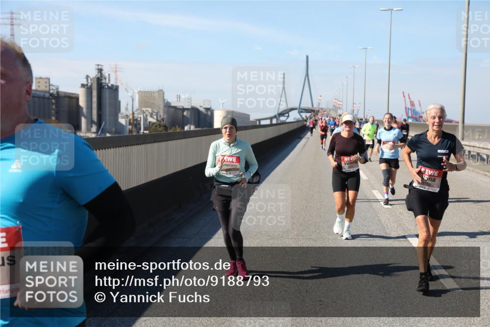 03.10.2025 - Köhlbrandbrückenlauf Yannick Fuchs http://msf.ph/oto/9188793 03.10.2025 12:08:10 Position 3 5155 meine-sportfotos.de