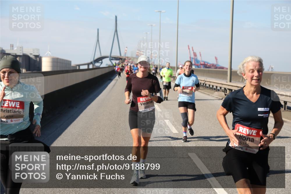 03.10.2025 - Köhlbrandbrückenlauf Yannick Fuchs http://msf.ph/oto/9188799 03.10.2025 12:08:11 Position 3 5938, 6452, 5155 meine-sportfotos.de