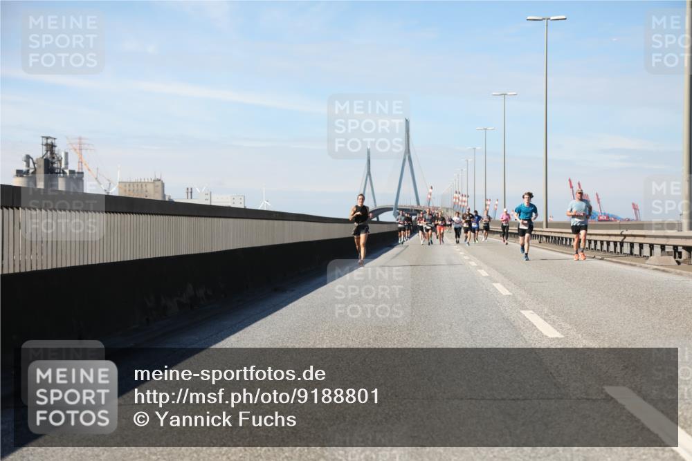 03.10.2025 - Köhlbrandbrückenlauf Yannick Fuchs http://msf.ph/oto/9188801 03.10.2025 11:48:06 Position 3  meine-sportfotos.de