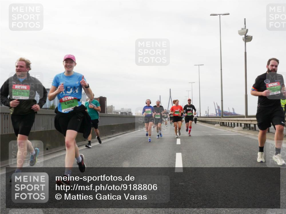 03.10.2025 - Köhlbrandbrückenlauf Matties Gatica Varas http://msf.ph/oto/9188806 03.10.2025 15:55:43 Position 3 8939, 7468 meine-sportfotos.de