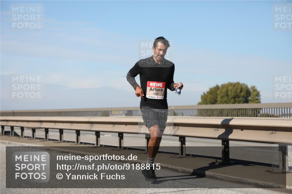 03.10.2025 - Köhlbrandbrückenlauf Yannick Fuchs http://msf.ph/oto/9188815 03.10.2025 11:48:08 Position 3 4665 meine-sportfotos.de