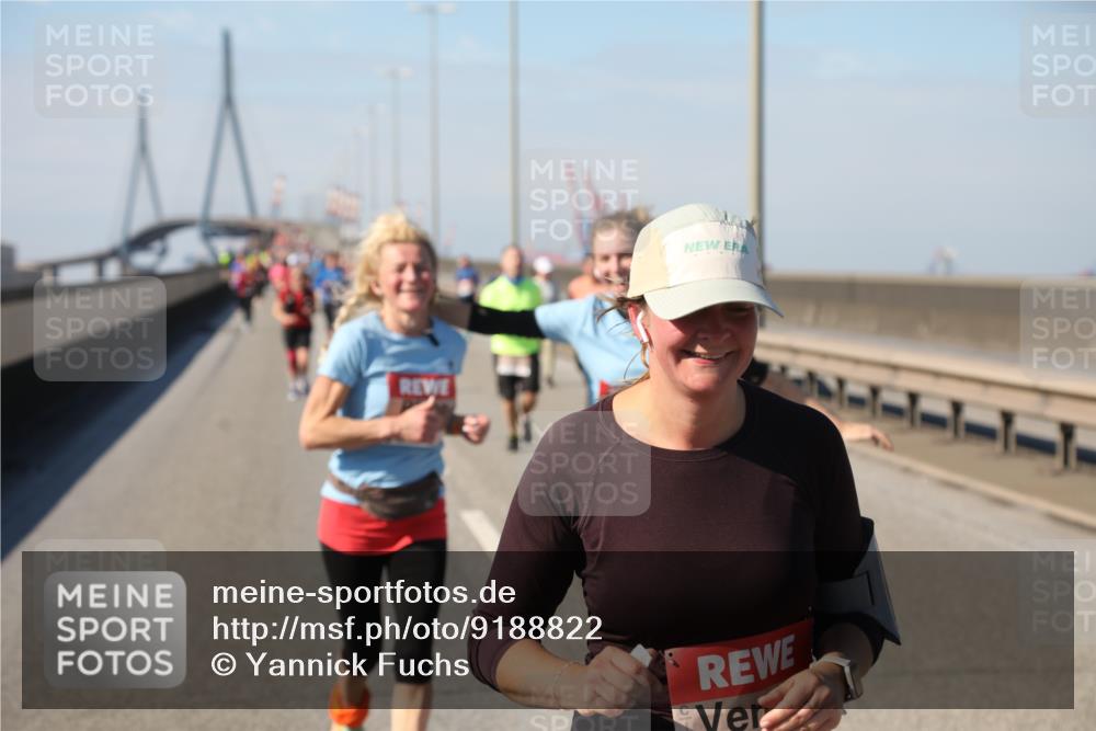 03.10.2025 - Köhlbrandbrückenlauf Yannick Fuchs http://msf.ph/oto/9188822 03.10.2025 12:08:13 Position 3  meine-sportfotos.de