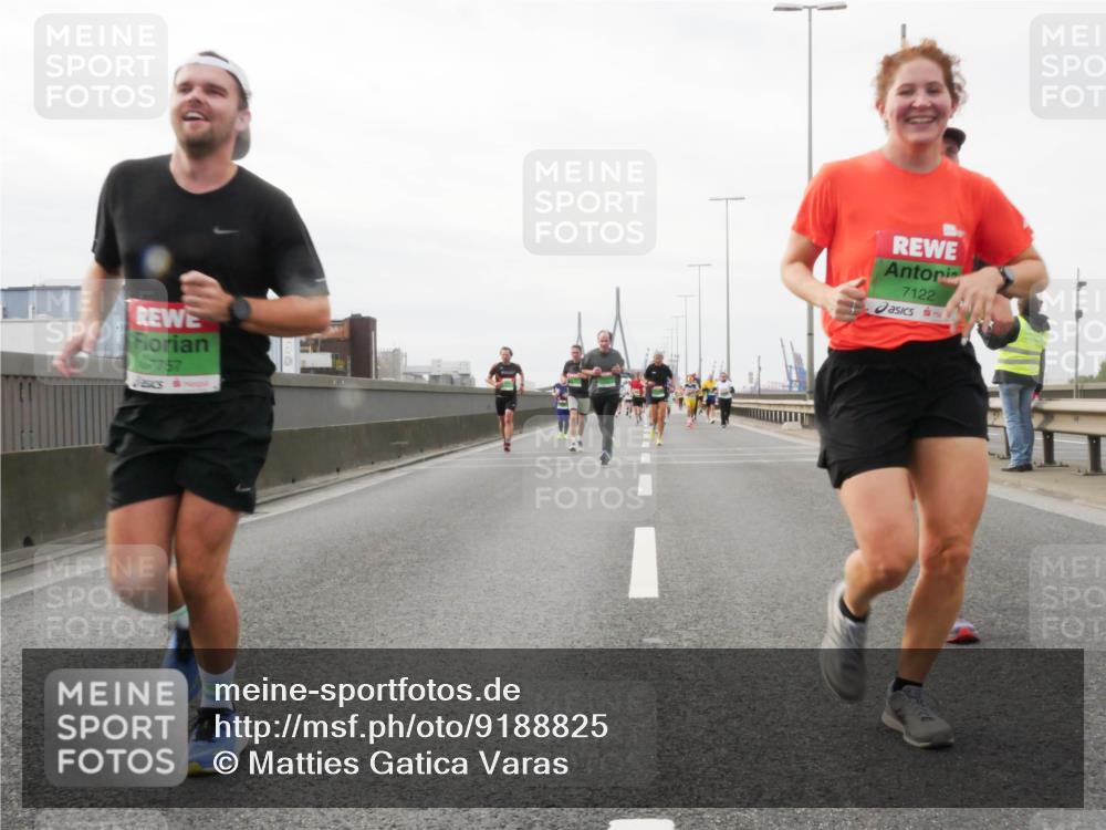 03.10.2025 - Köhlbrandbrückenlauf Matties Gatica Varas http://msf.ph/oto/9188825 03.10.2025 15:55:47 Position 3 7757, 7122 meine-sportfotos.de