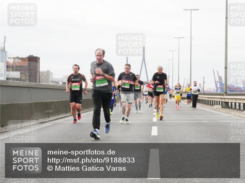 03.10.2025 - Köhlbrandbrückenlauf Matties Gatica Varas http://msf.ph/oto/9188833 03.10.2025 15:55:49 Position 3 7208 meine-sportfotos.de