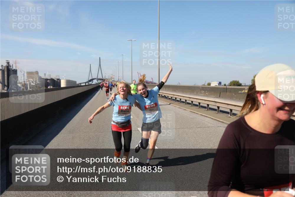 03.10.2025 - Köhlbrandbrückenlauf Yannick Fuchs http://msf.ph/oto/9188835 03.10.2025 12:08:14 Position 3  meine-sportfotos.de