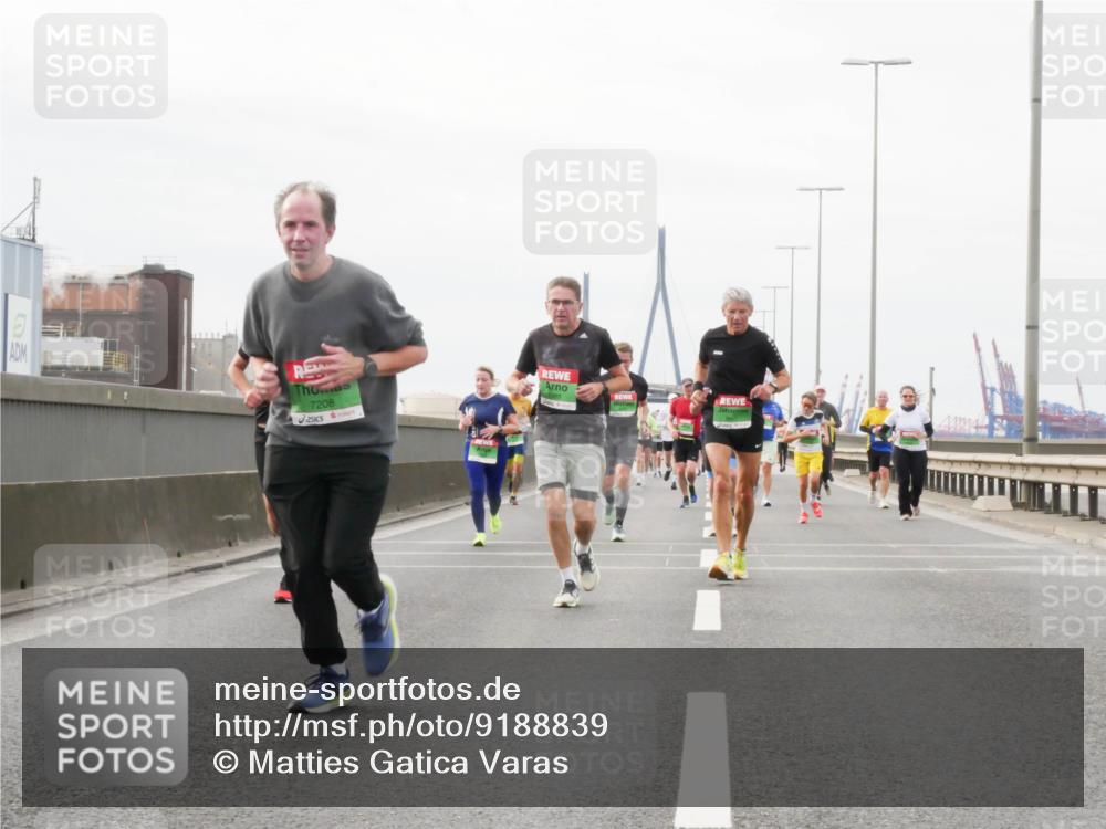 03.10.2025 - Köhlbrandbrückenlauf Matties Gatica Varas http://msf.ph/oto/9188839 03.10.2025 15:55:50 Position 3 7208 meine-sportfotos.de