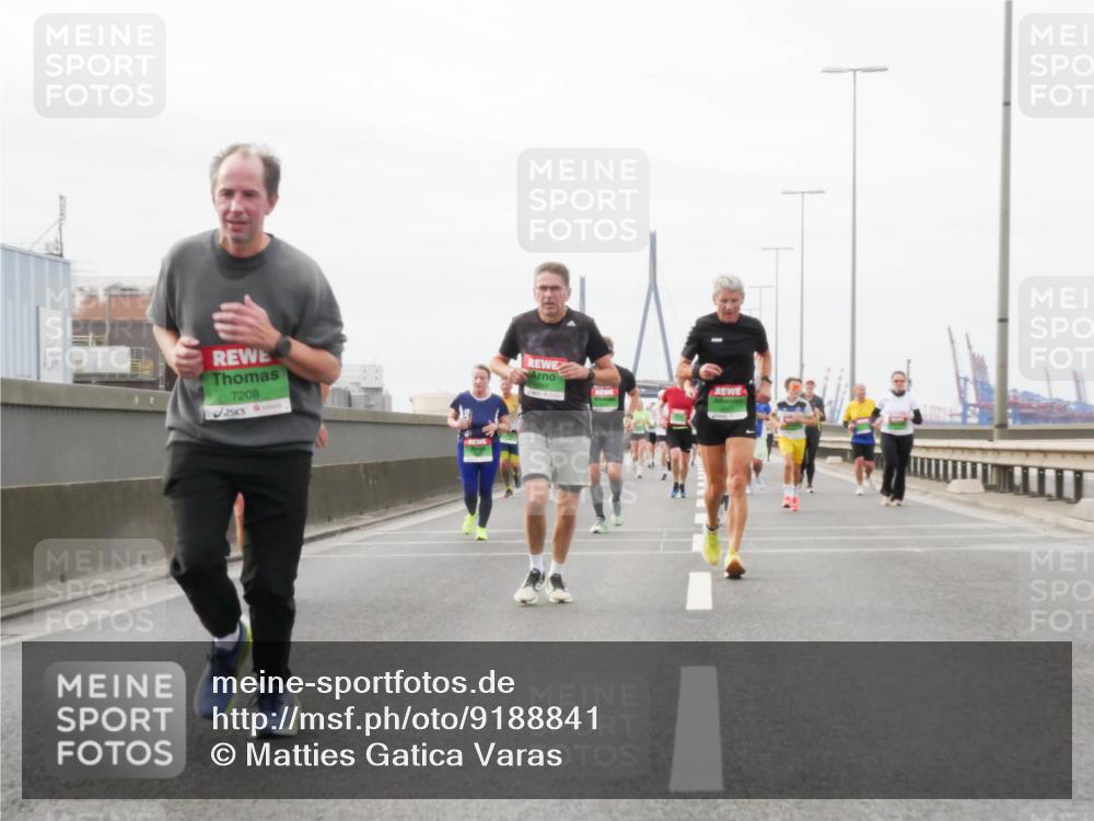 03.10.2025 - Köhlbrandbrückenlauf Matties Gatica Varas http://msf.ph/oto/9188841 03.10.2025 15:55:51 Position 3 7208 meine-sportfotos.de