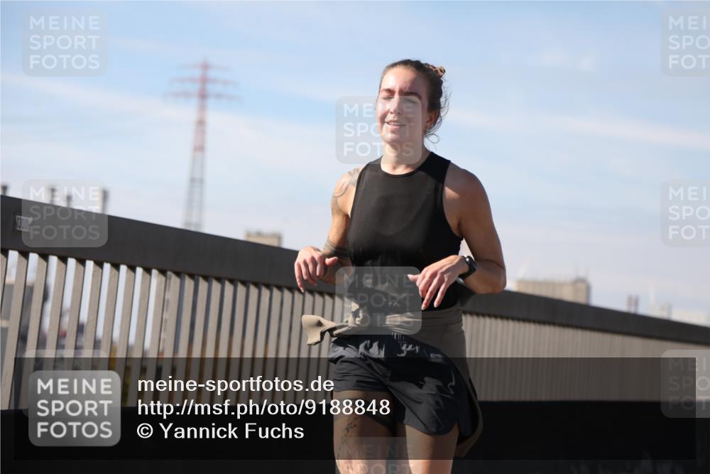 03.10.2025 - Köhlbrandbrückenlauf Yannick Fuchs http://msf.ph/oto/9188848 03.10.2025 11:48:12 Position 3 1300 meine-sportfotos.de