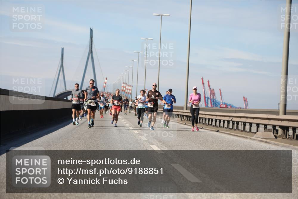 03.10.2025 - Köhlbrandbrückenlauf Yannick Fuchs http://msf.ph/oto/9188851 03.10.2025 11:48:13 Position 3  meine-sportfotos.de