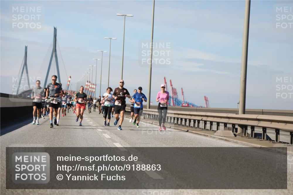 03.10.2025 - Köhlbrandbrückenlauf Yannick Fuchs http://msf.ph/oto/9188863 03.10.2025 11:48:14 Position 3  meine-sportfotos.de