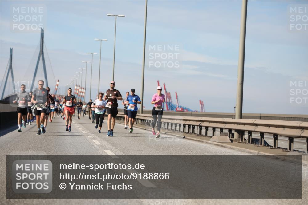 03.10.2025 - Köhlbrandbrückenlauf Yannick Fuchs http://msf.ph/oto/9188866 03.10.2025 11:48:14 Position 3  meine-sportfotos.de