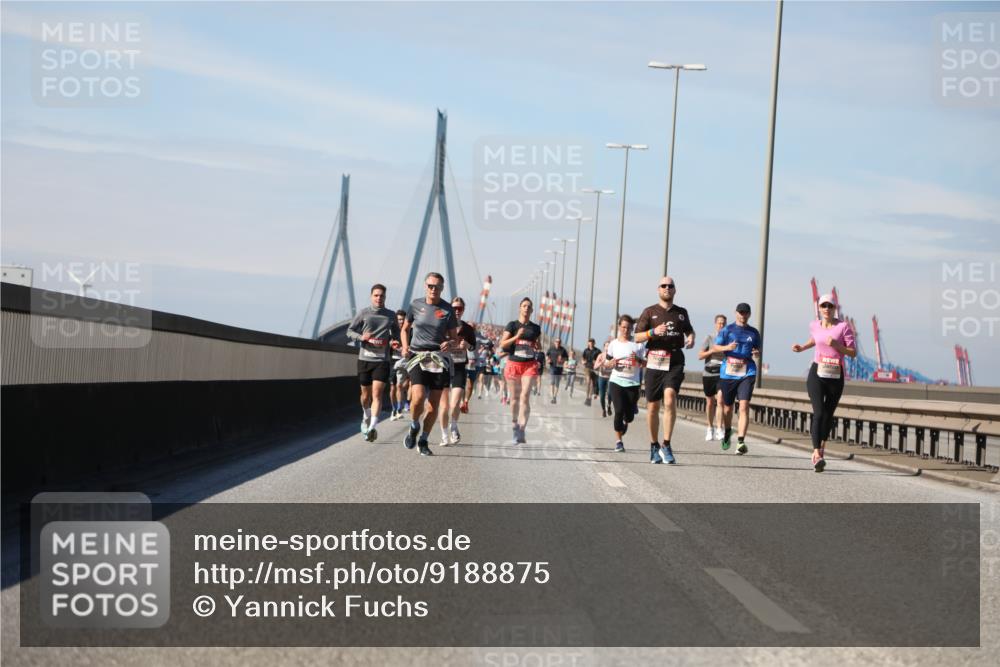 03.10.2025 - Köhlbrandbrückenlauf Yannick Fuchs http://msf.ph/oto/9188875 03.10.2025 11:48:15 Position 3  meine-sportfotos.de