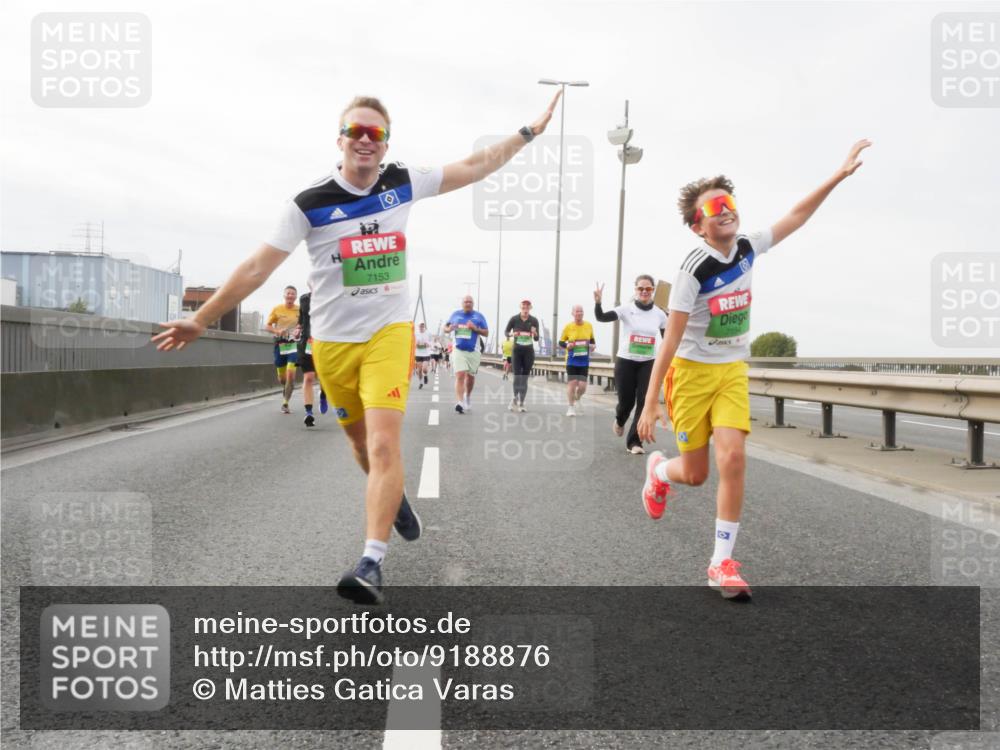 03.10.2025 - Köhlbrandbrückenlauf Matties Gatica Varas http://msf.ph/oto/9188876 03.10.2025 15:55:58 Position 3 7153 meine-sportfotos.de