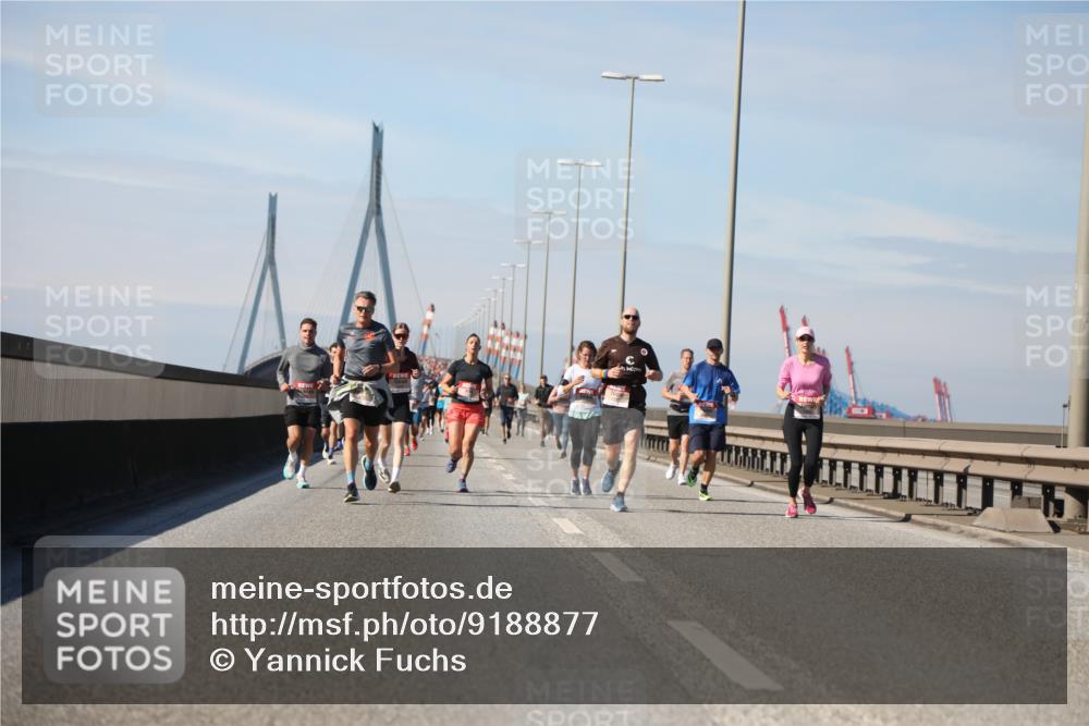03.10.2025 - Köhlbrandbrückenlauf Yannick Fuchs http://msf.ph/oto/9188877 03.10.2025 11:48:15 Position 3  meine-sportfotos.de