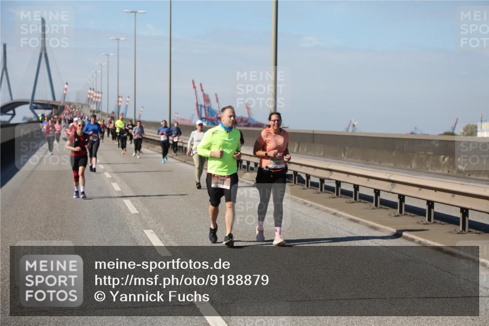03.10.2025 - Köhlbrandbrückenlauf Yannick Fuchs http://msf.ph/oto/9188879 03.10.2025 12:08:16 Position 3  meine-sportfotos.de
