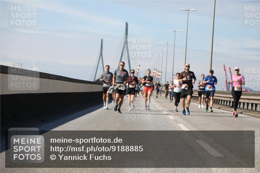 03.10.2025 - Köhlbrandbrückenlauf Yannick Fuchs http://msf.ph/oto/9188885 03.10.2025 11:48:15 Position 3  meine-sportfotos.de