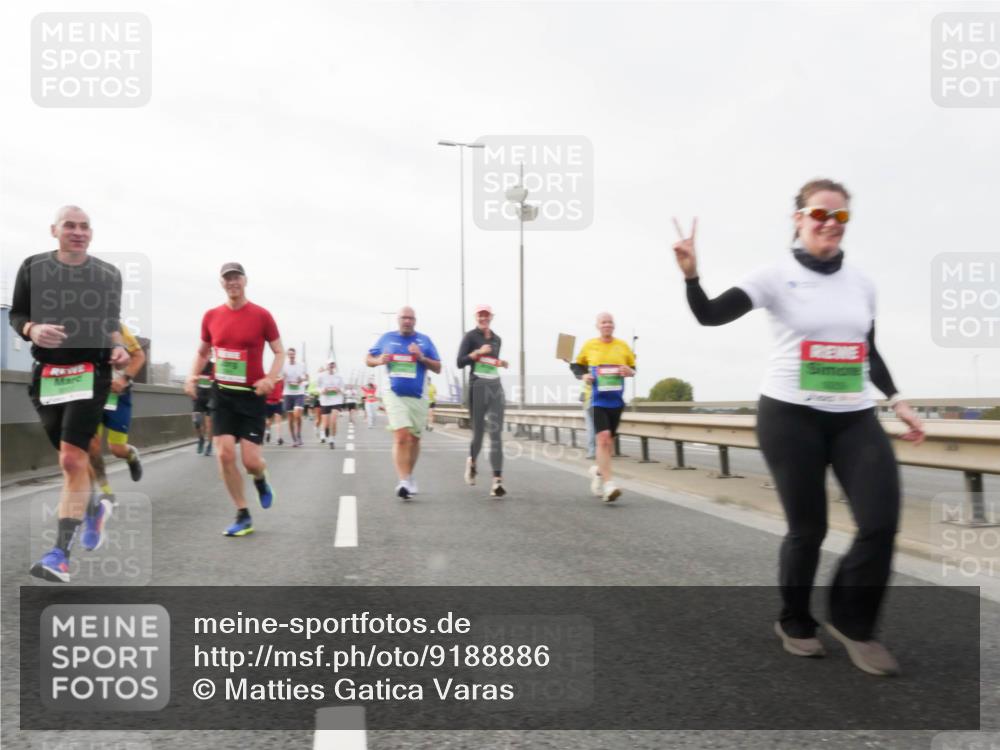 03.10.2025 - Köhlbrandbrückenlauf Matties Gatica Varas http://msf.ph/oto/9188886 03.10.2025 15:56:00 Position 3  meine-sportfotos.de