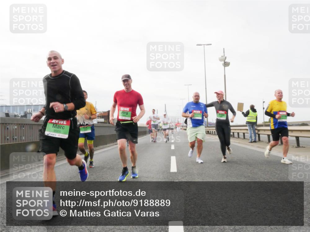 03.10.2025 - Köhlbrandbrückenlauf Matties Gatica Varas http://msf.ph/oto/9188889 03.10.2025 15:56:00 Position 3 9300, 7341 meine-sportfotos.de