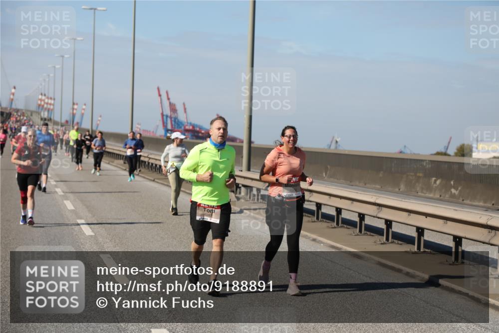 03.10.2025 - Köhlbrandbrückenlauf Yannick Fuchs http://msf.ph/oto/9188891 03.10.2025 12:08:17 Position 3 6287 meine-sportfotos.de