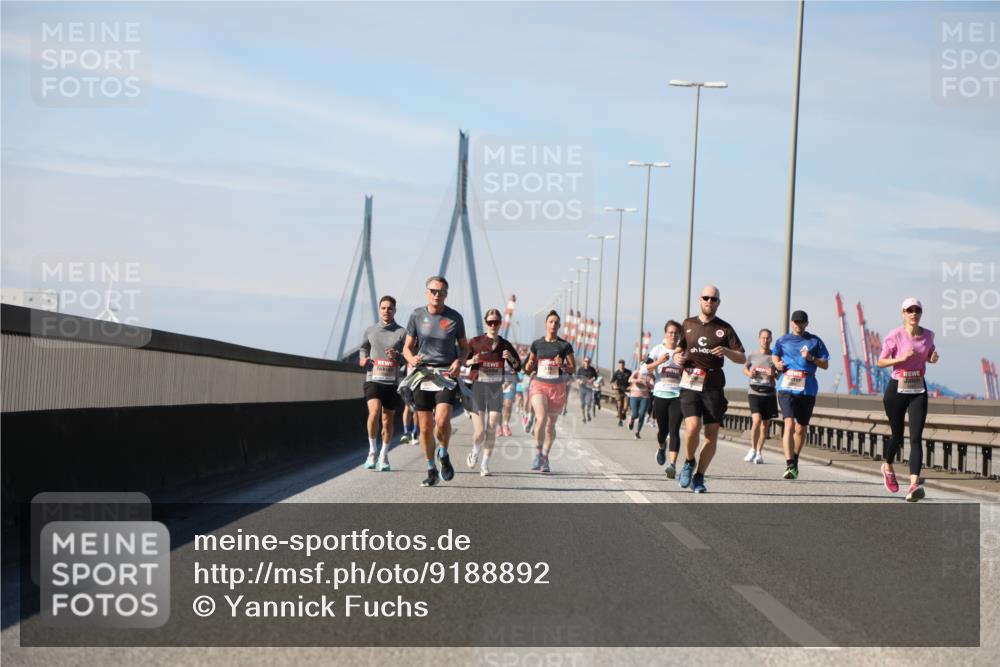 03.10.2025 - Köhlbrandbrückenlauf Yannick Fuchs http://msf.ph/oto/9188892 03.10.2025 11:48:16 Position 3  meine-sportfotos.de