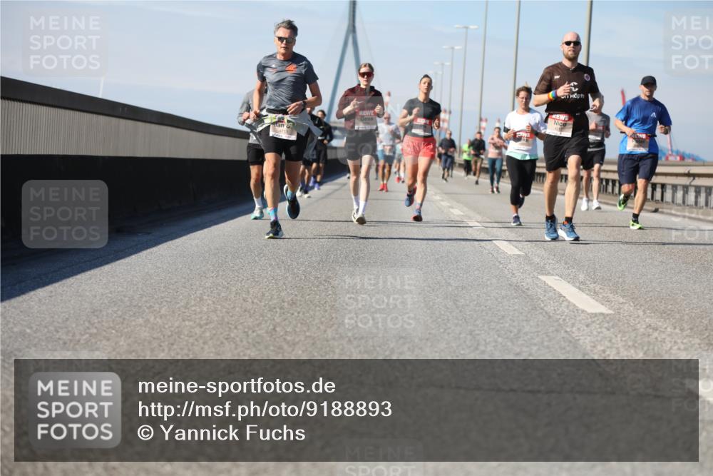 03.10.2025 - Köhlbrandbrückenlauf Yannick Fuchs http://msf.ph/oto/9188893 03.10.2025 11:48:17 Position 3 4713 meine-sportfotos.de