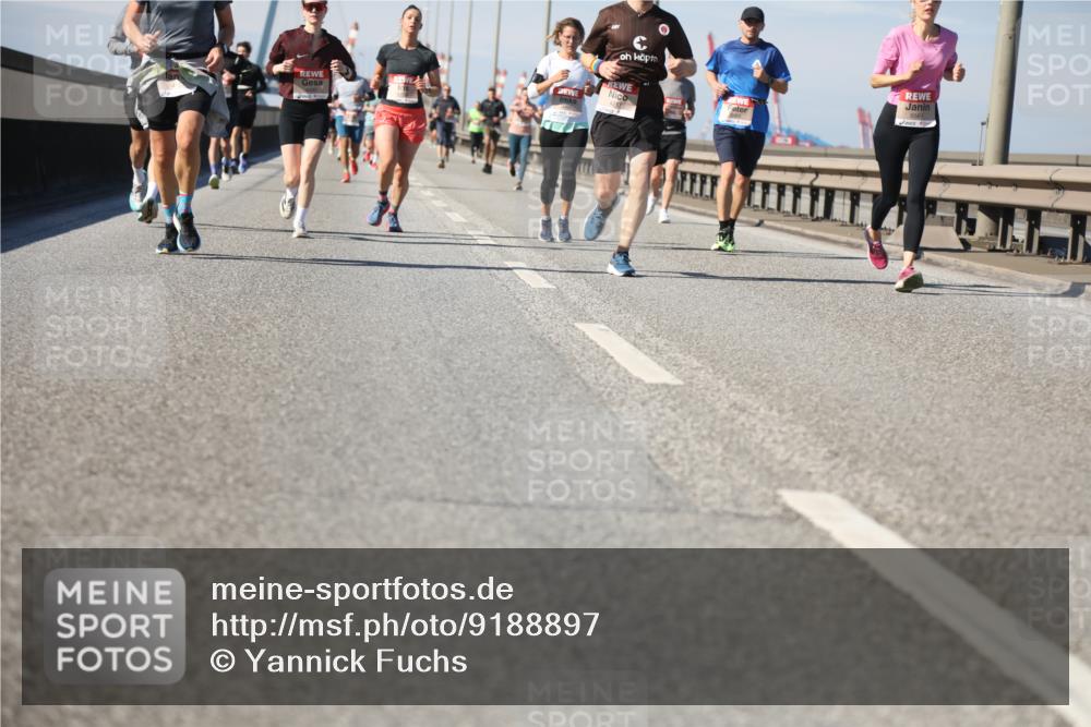 03.10.2025 - Köhlbrandbrückenlauf Yannick Fuchs http://msf.ph/oto/9188897 03.10.2025 11:48:18 Position 3 6561 meine-sportfotos.de