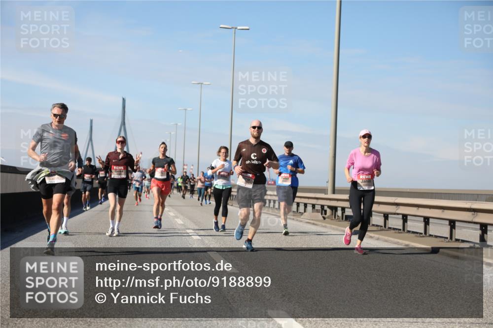03.10.2025 - Köhlbrandbrückenlauf Yannick Fuchs http://msf.ph/oto/9188899 03.10.2025 11:48:19 Position 3  meine-sportfotos.de