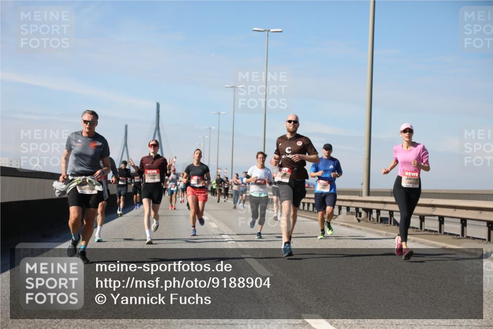 03.10.2025 - Köhlbrandbrückenlauf Yannick Fuchs http://msf.ph/oto/9188904 03.10.2025 11:48:19 Position 3  meine-sportfotos.de