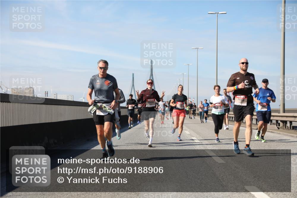 03.10.2025 - Köhlbrandbrückenlauf Yannick Fuchs http://msf.ph/oto/9188906 03.10.2025 11:48:20 Position 3 4217 meine-sportfotos.de