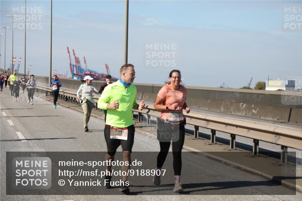 03.10.2025 - Köhlbrandbrückenlauf Yannick Fuchs http://msf.ph/oto/9188907 03.10.2025 12:08:17 Position 3 6287, 5354, 8505 meine-sportfotos.de