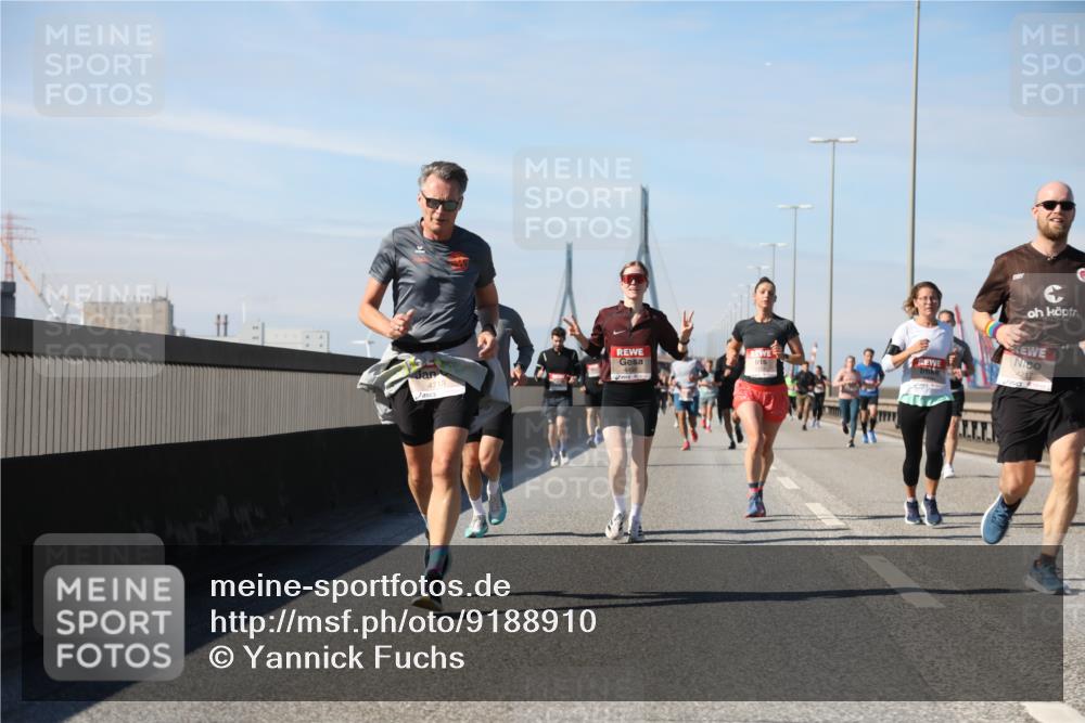 03.10.2025 - Köhlbrandbrückenlauf Yannick Fuchs http://msf.ph/oto/9188910 03.10.2025 11:48:20 Position 3 4713, 4217 meine-sportfotos.de
