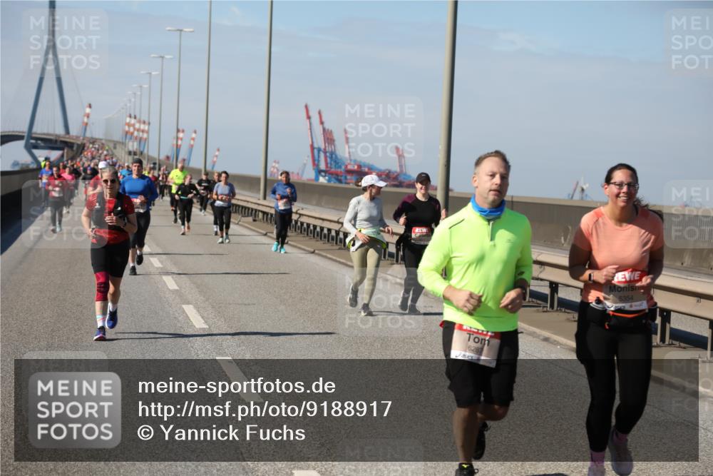 03.10.2025 - Köhlbrandbrückenlauf Yannick Fuchs http://msf.ph/oto/9188917 03.10.2025 12:08:18 Position 3 6287, 5354 meine-sportfotos.de