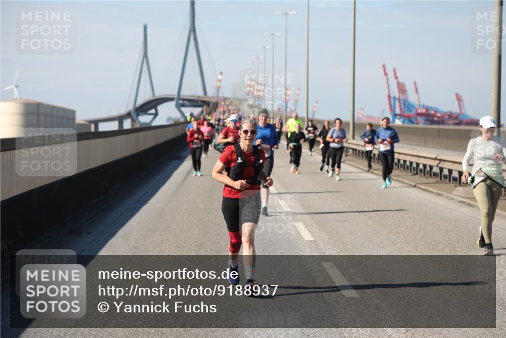 03.10.2025 - Köhlbrandbrückenlauf Yannick Fuchs http://msf.ph/oto/9188937 03.10.2025 12:08:20 Position 3  meine-sportfotos.de