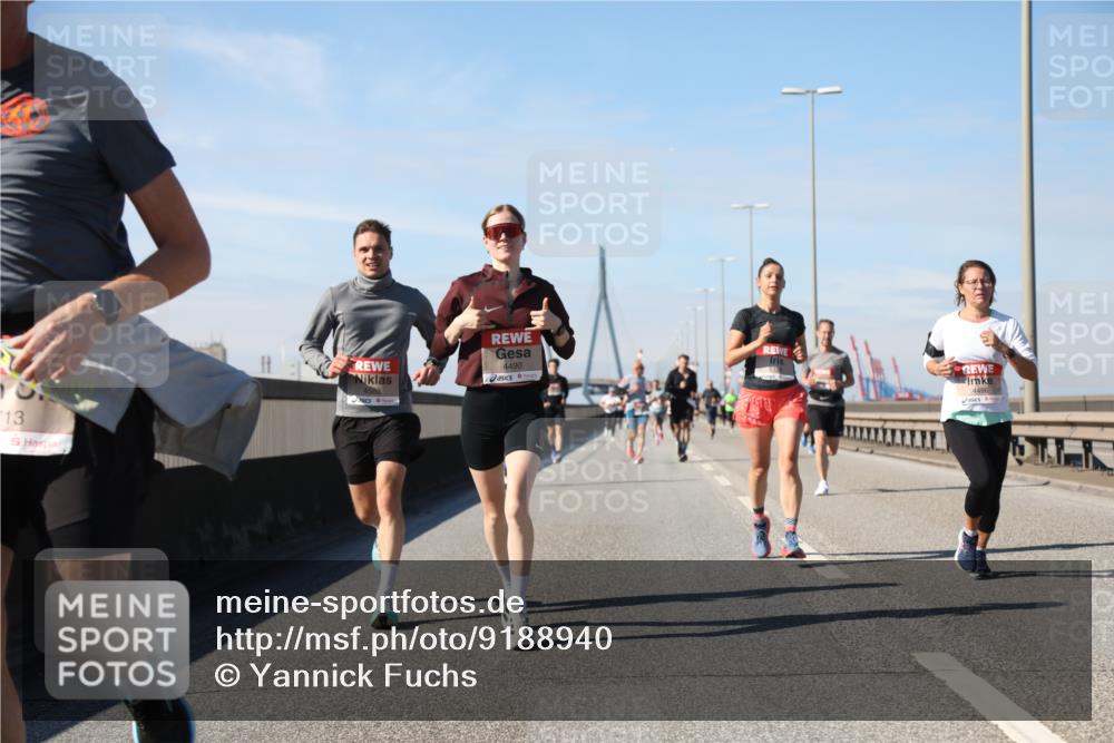 03.10.2025 - Köhlbrandbrückenlauf Yannick Fuchs http://msf.ph/oto/9188940 03.10.2025 11:48:22 Position 3 13, 4585, 4490, 4496 meine-sportfotos.de
