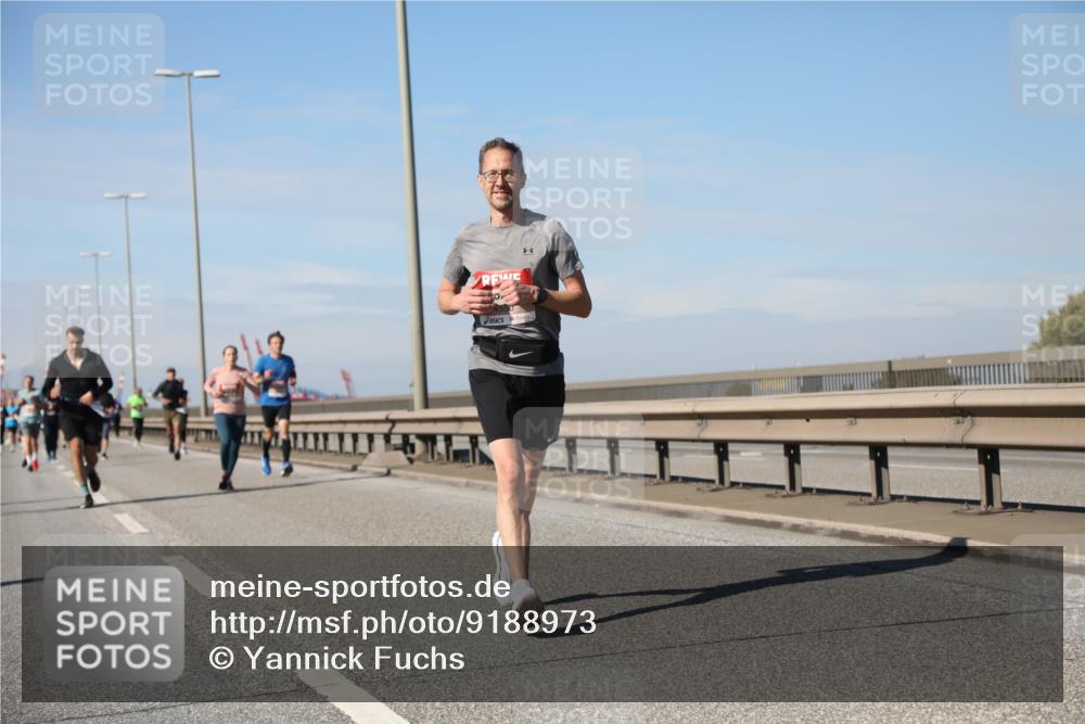 03.10.2025 - Köhlbrandbrückenlauf Yannick Fuchs http://msf.ph/oto/9188973 03.10.2025 11:48:25 Position 3  meine-sportfotos.de