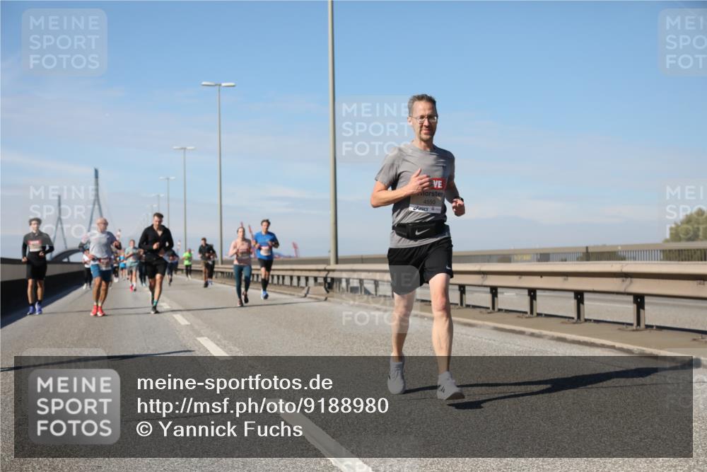 03.10.2025 - Köhlbrandbrückenlauf Yannick Fuchs http://msf.ph/oto/9188980 03.10.2025 11:48:25 Position 3 4550 meine-sportfotos.de