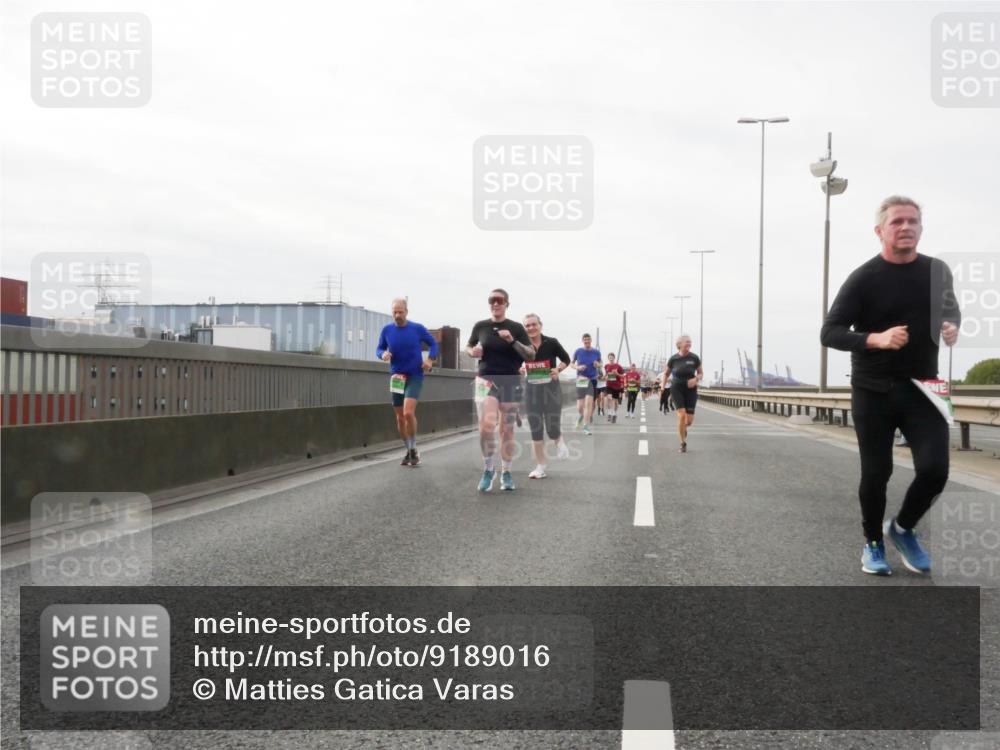 03.10.2025 - Köhlbrandbrückenlauf Matties Gatica Varas http://msf.ph/oto/9189016 03.10.2025 15:56:28 Position 3  meine-sportfotos.de