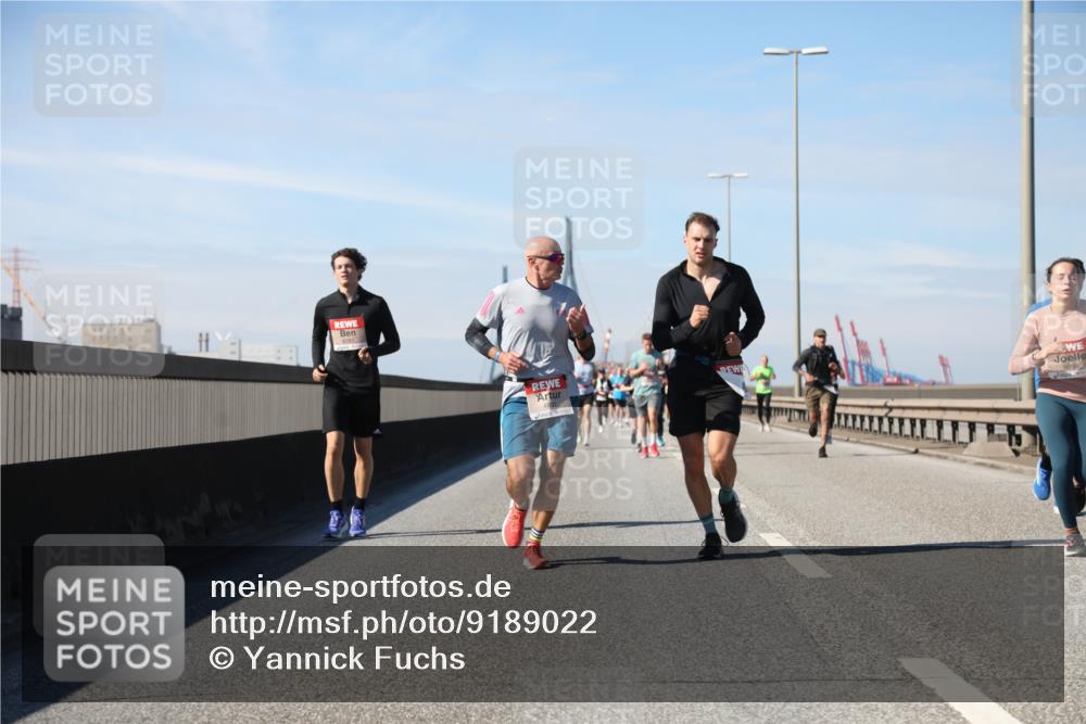 03.10.2025 - Köhlbrandbrückenlauf Yannick Fuchs http://msf.ph/oto/9189022 03.10.2025 11:48:28 Position 3 6193, 5055 meine-sportfotos.de