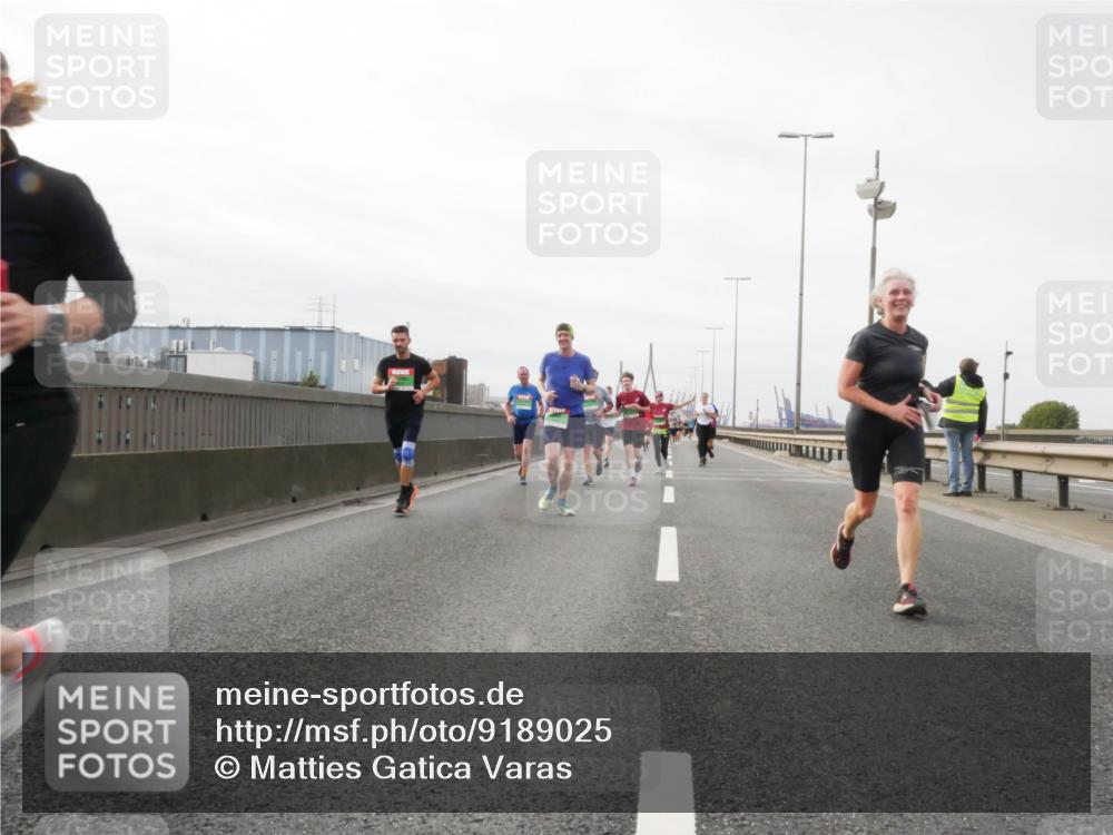 03.10.2025 - Köhlbrandbrückenlauf Matties Gatica Varas http://msf.ph/oto/9189025 03.10.2025 15:56:30 Position 3  meine-sportfotos.de