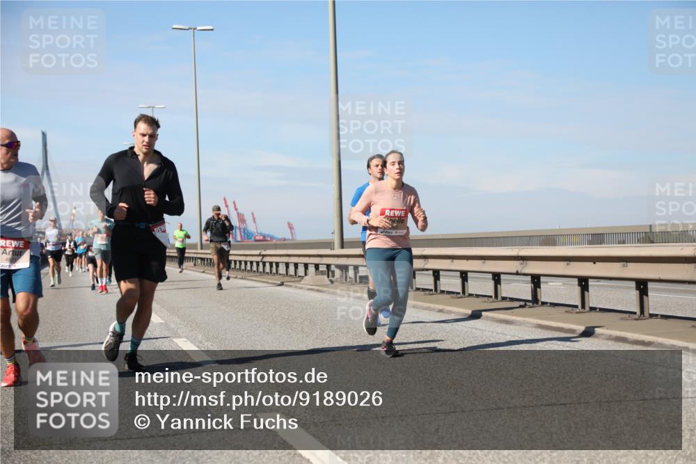 03.10.2025 - Köhlbrandbrückenlauf Yannick Fuchs http://msf.ph/oto/9189026 03.10.2025 11:48:28 Position 3 4831 meine-sportfotos.de