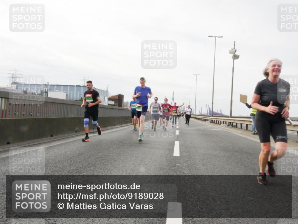 03.10.2025 - Köhlbrandbrückenlauf Matties Gatica Varas http://msf.ph/oto/9189028 03.10.2025 15:56:31 Position 3  meine-sportfotos.de
