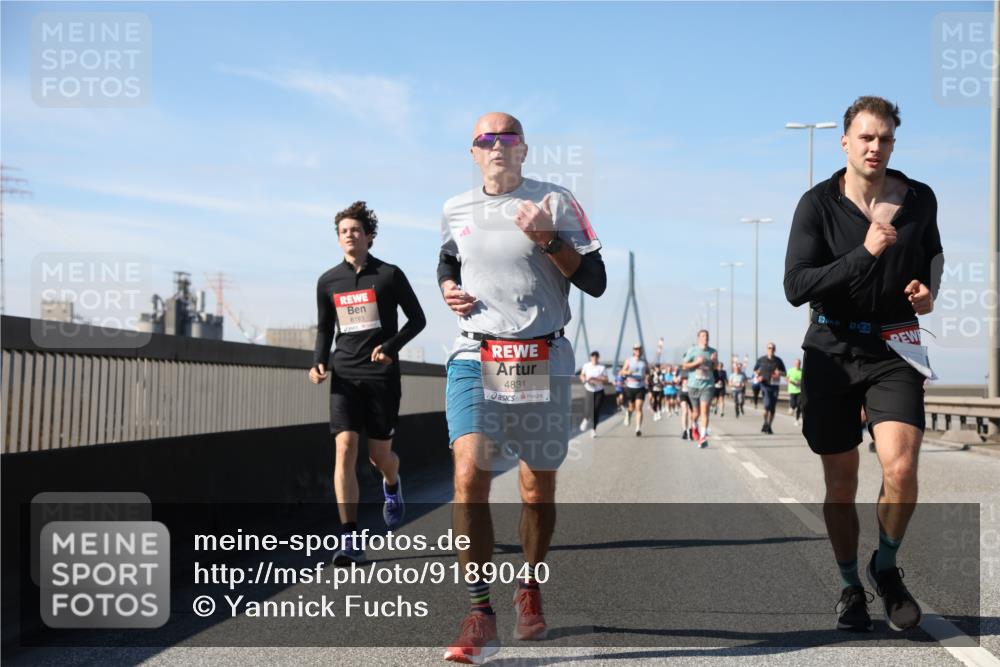 03.10.2025 - Köhlbrandbrückenlauf Yannick Fuchs http://msf.ph/oto/9189040 03.10.2025 11:48:30 Position 3 6193, 4831 meine-sportfotos.de