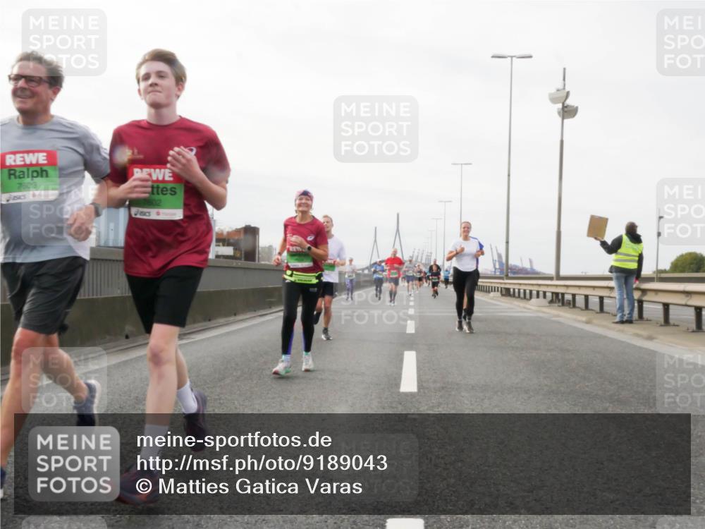 03.10.2025 - Köhlbrandbrückenlauf Matties Gatica Varas http://msf.ph/oto/9189043 03.10.2025 15:56:34 Position 3 7603 meine-sportfotos.de