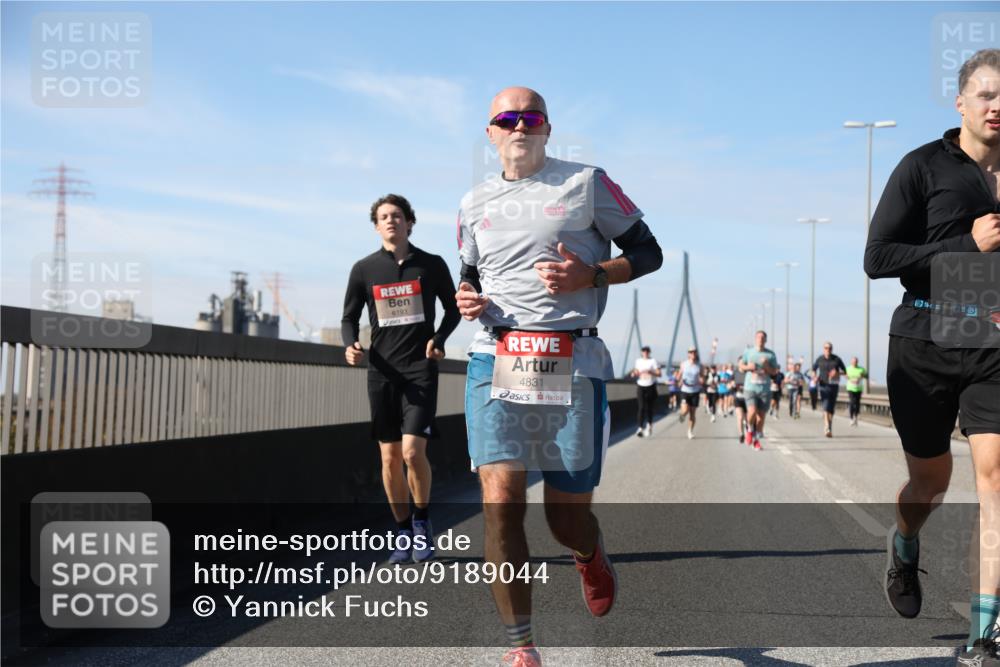 03.10.2025 - Köhlbrandbrückenlauf Yannick Fuchs http://msf.ph/oto/9189044 03.10.2025 11:48:30 Position 3 6193, 4831 meine-sportfotos.de