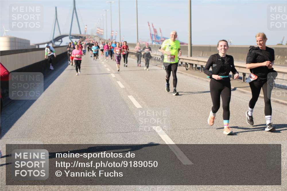 03.10.2025 - Köhlbrandbrückenlauf Yannick Fuchs http://msf.ph/oto/9189050 03.10.2025 12:08:33 Position 3  meine-sportfotos.de