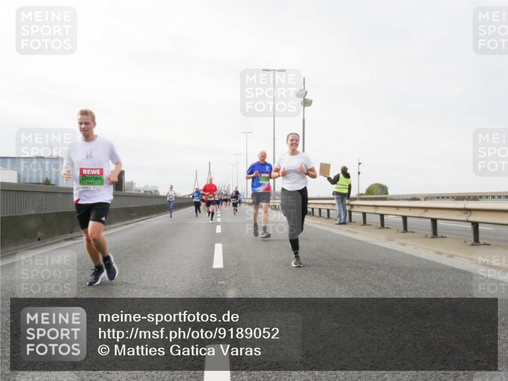 03.10.2025 - Köhlbrandbrückenlauf Matties Gatica Varas http://msf.ph/oto/9189052 03.10.2025 15:56:36 Position 3 8951 meine-sportfotos.de