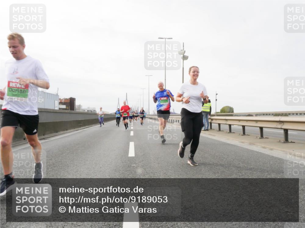 03.10.2025 - Köhlbrandbrückenlauf Matties Gatica Varas http://msf.ph/oto/9189053 03.10.2025 15:56:37 Position 3 8951 meine-sportfotos.de