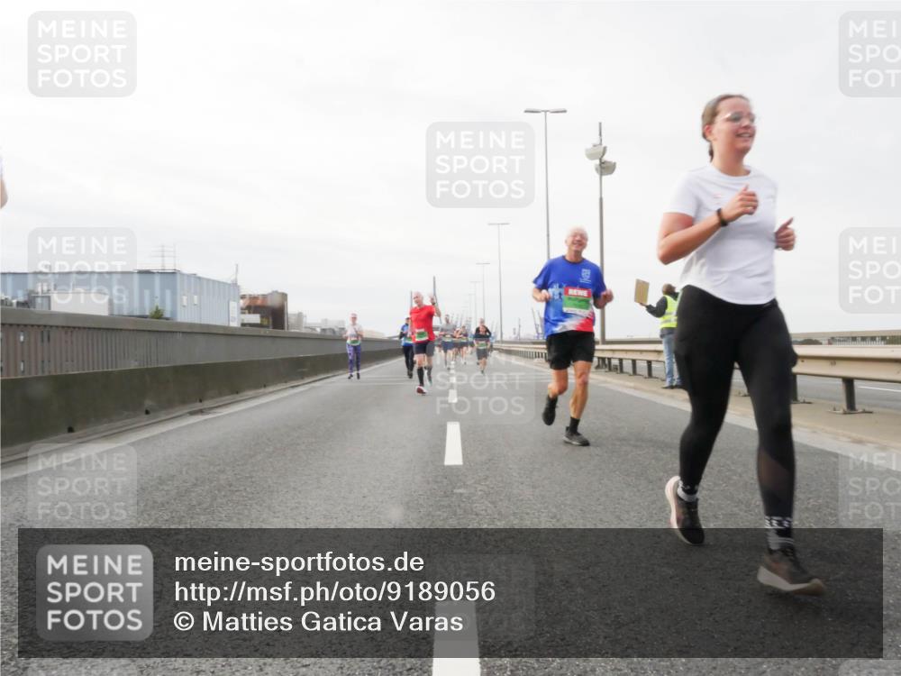 03.10.2025 - Köhlbrandbrückenlauf Matties Gatica Varas http://msf.ph/oto/9189056 03.10.2025 15:56:37 Position 3  meine-sportfotos.de
